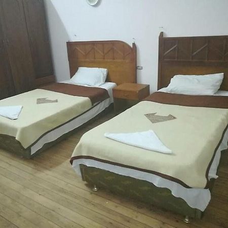 Louris Inn Hotel Cairo Exterior photo